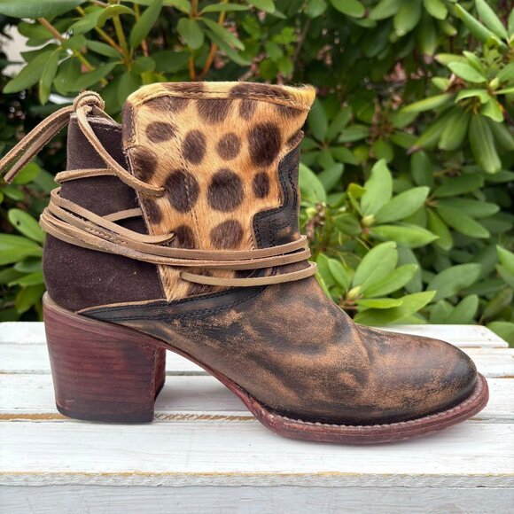 Free Bird Casey Leather Tie Booties - Size 10 - Picture 3 of 7